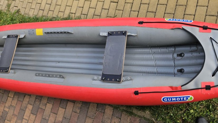KANOE PALAVA 400 červená bazar GTXH1710K121