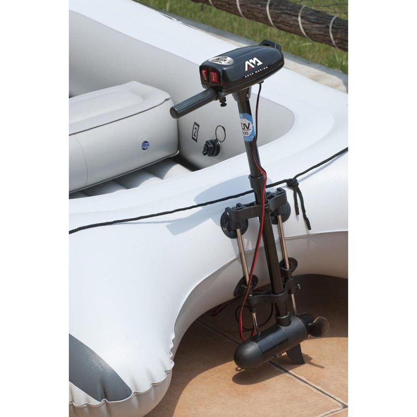 Člun AQUA MARINA Motion s motorem T-18